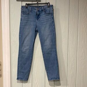 American Eagle women’s jeans